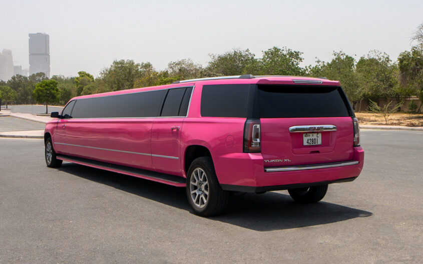 Barbie Pink Limousine