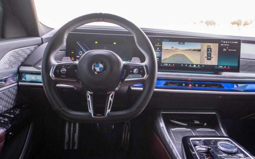 BMW 740i