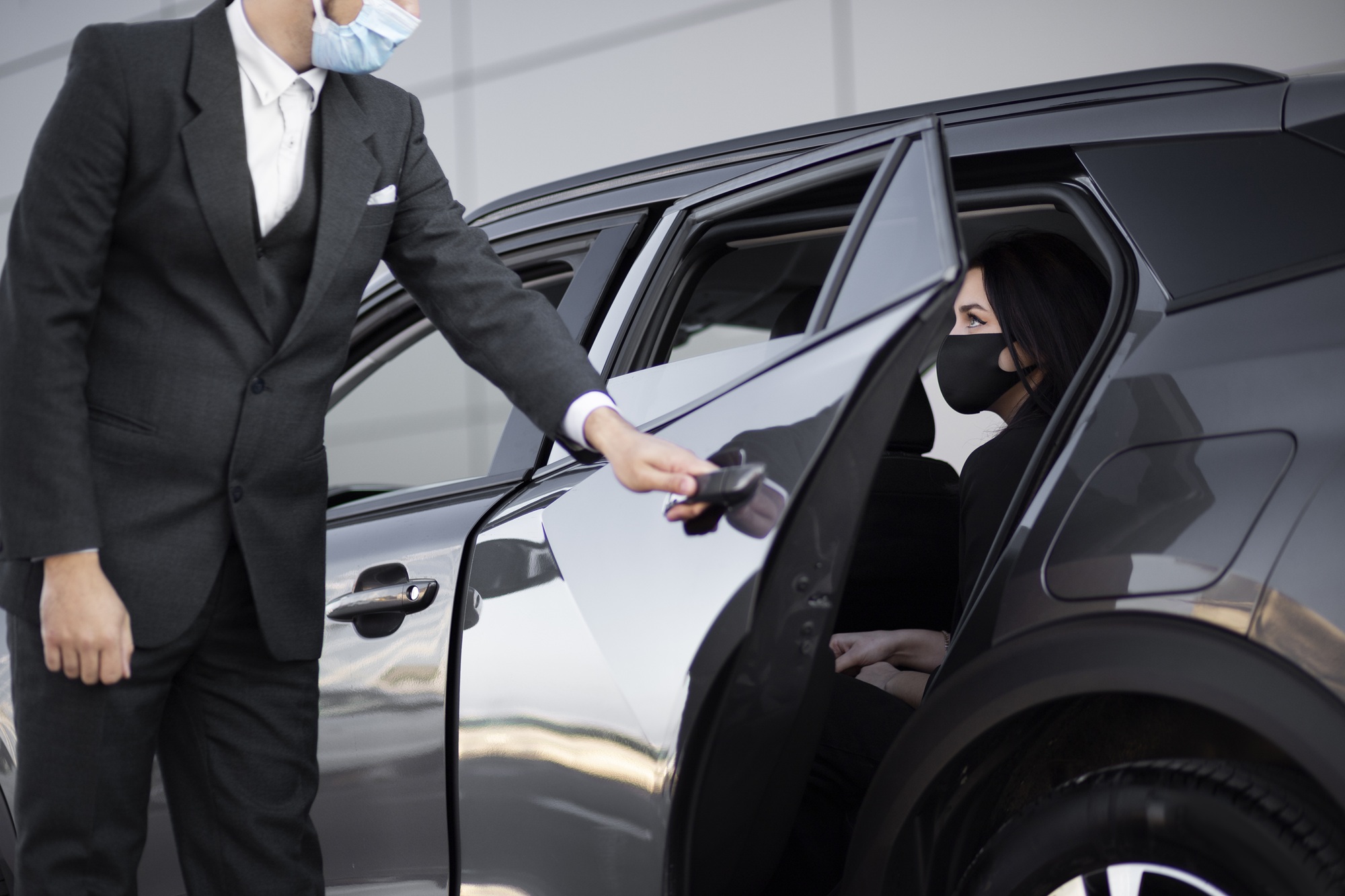 dubai-limousine-company-hire-limo-booking-online
