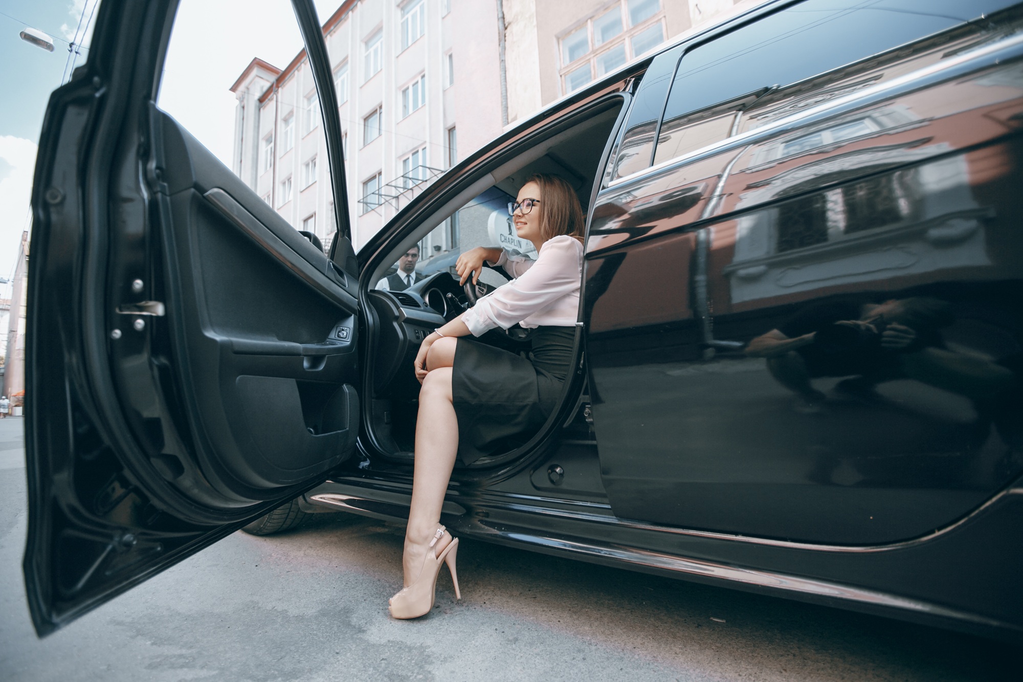 executive-transportation-dubai-wedding-car-limousine-hire